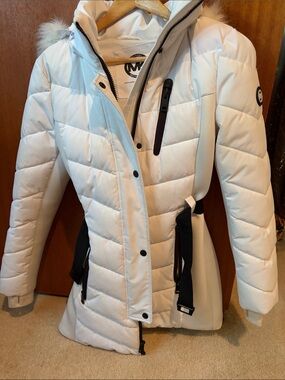 Michael Kors White Quilted Hooded Puffer with Faux Fur Trim